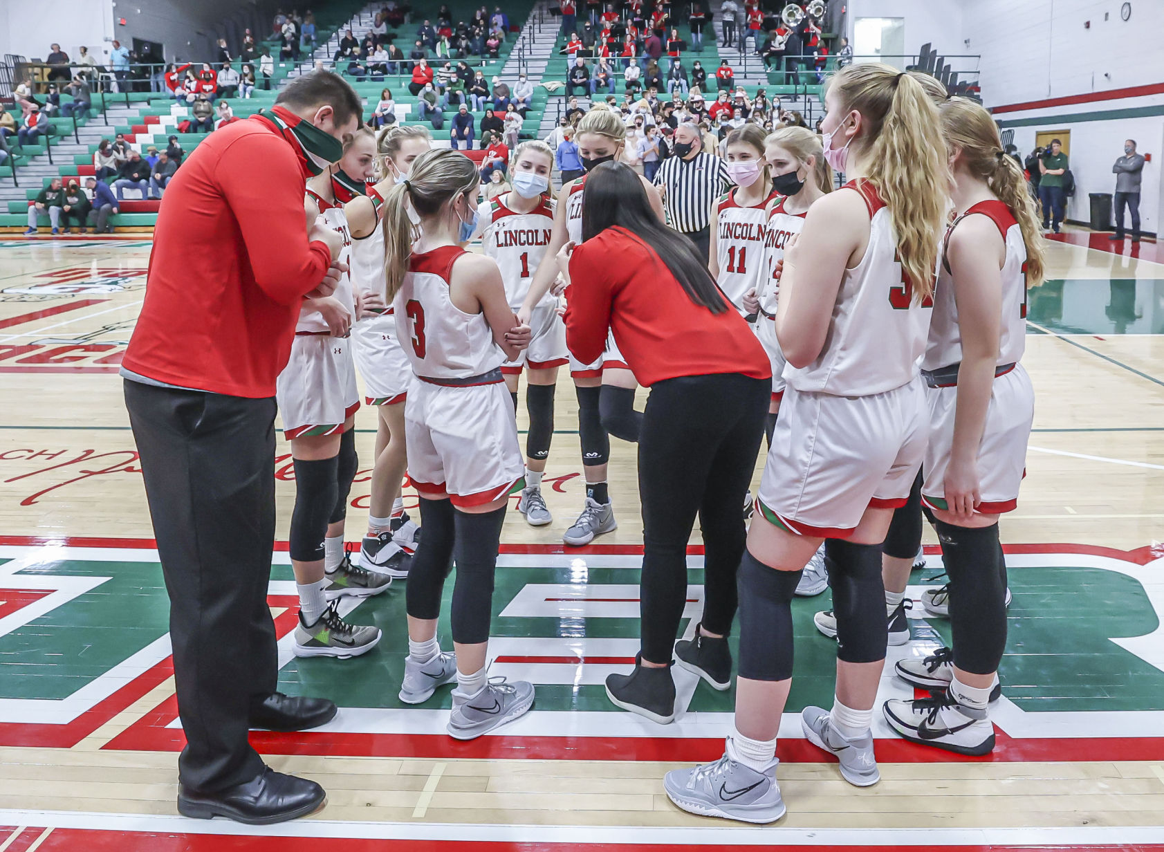 Mattoon girls at Lincoln 1 011422.JPG